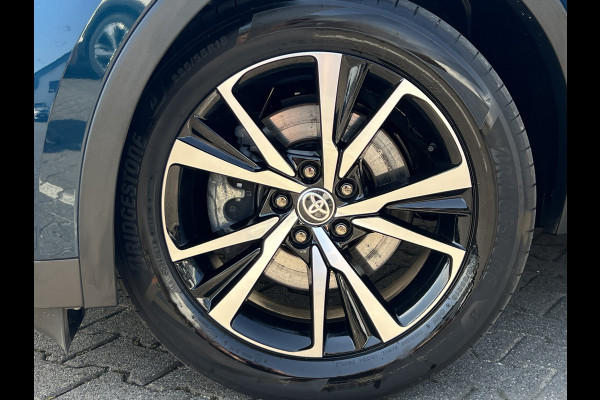Toyota C-HR 2.0 Plug-in Hybrid 220 First Edition | ACC | Premium LED | Camera | Dodehoek