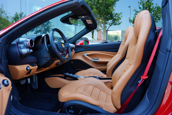 Ferrari F8 Spider 3.9 V8 HELE Carbon Pack