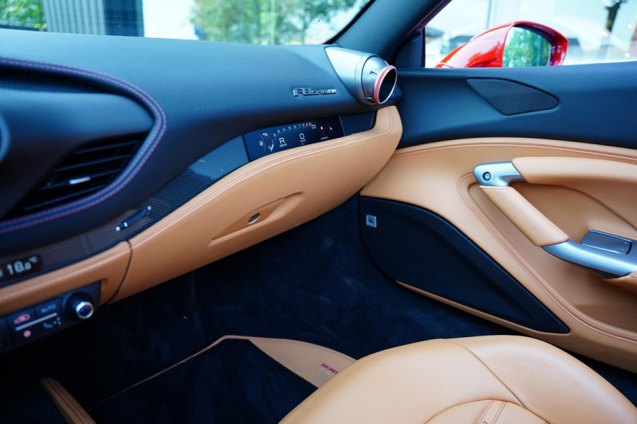 Ferrari F8 Spider 3.9 V8 HELE Carbon Pack