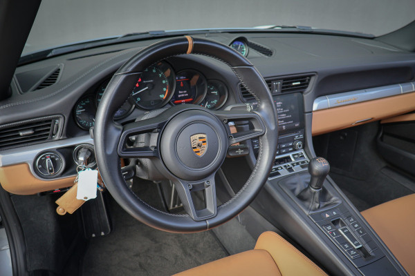 Porsche 911 Speedster 4.0 | VAT REFUNDABLE | HERITAGE PACK | LIFTING | CERAMIC BRAKES | CAMERA | LEATHER AIRVENTS + FULL LEATHER & DASH | SP