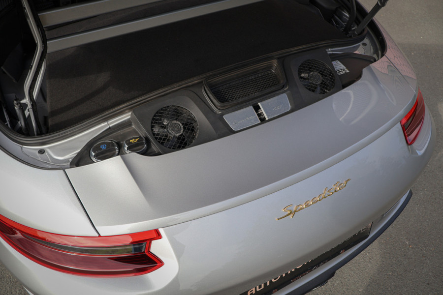 Porsche 911 Speedster 4.0 | VAT REFUNDABLE | HERITAGE PACK | LIFTING | CERAMIC BRAKES | CAMERA | LEATHER AIRVENTS + FULL LEATHER & DASH | SP