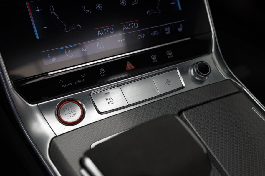 Audi RS6 Avant TFSI 4.0 quattro |Pano|Dynamic|Ceramic|AKRA|