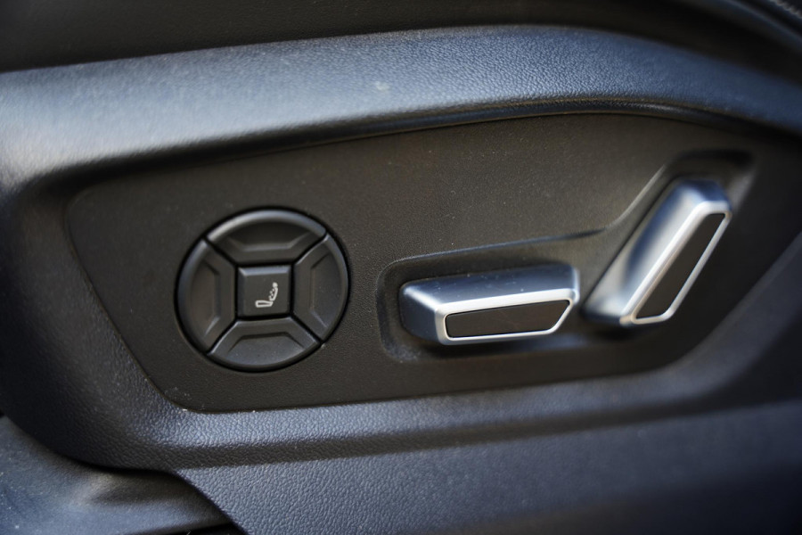 Audi SQ8 4.0 TFSI Quattro / BTW / Elek. Trekhaak / Carbon / B&O