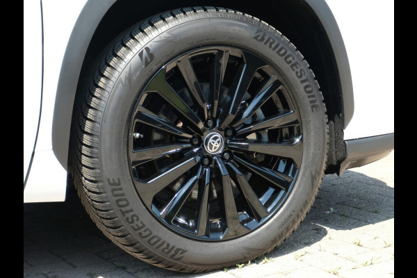 Toyota highlander 2.5 AWD Hybrid Premium 247 PK | 7 Persoons | Panoramadak | 360 graden camera | JBL audio | Head up Display | Stoelverwarming | Achterbank verwarmd | 2 Sets wielen