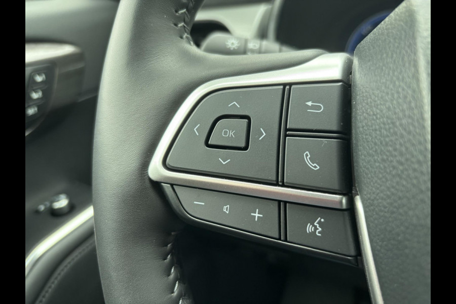 Toyota highlander 2.5 AWD Hybrid Premium 247 PK | 7 Persoons | Panoramadak | 360 graden camera | JBL audio | Head up Display | Stoelverwarming | Achterbank verwarmd | 2 Sets wielen