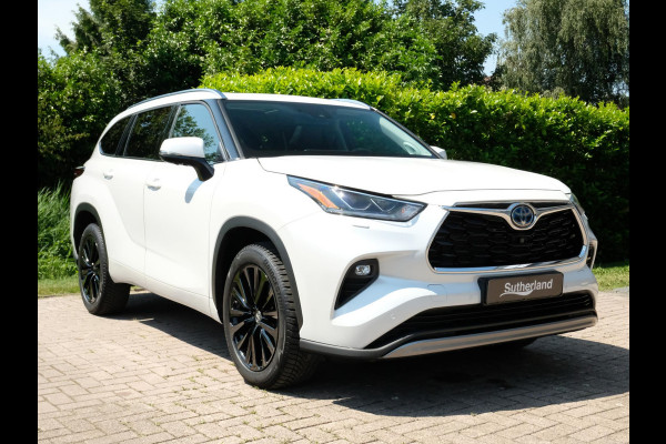 Toyota highlander 2.5 AWD Hybrid Premium 247 PK | 7 Persoons | Panoramadak | 360 graden camera | JBL audio | Head up Display | Stoelverwarming | Achterbank verwarmd | 2 Sets wielen