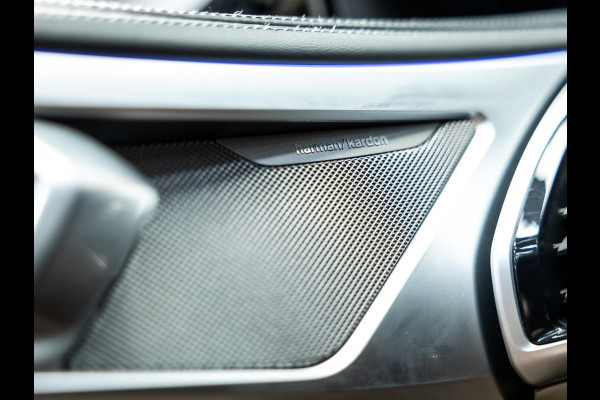BMW 8 Serie M8 Competition | Harman Kardon | Stoelventilatie | Head-up display | Carbon interieur |