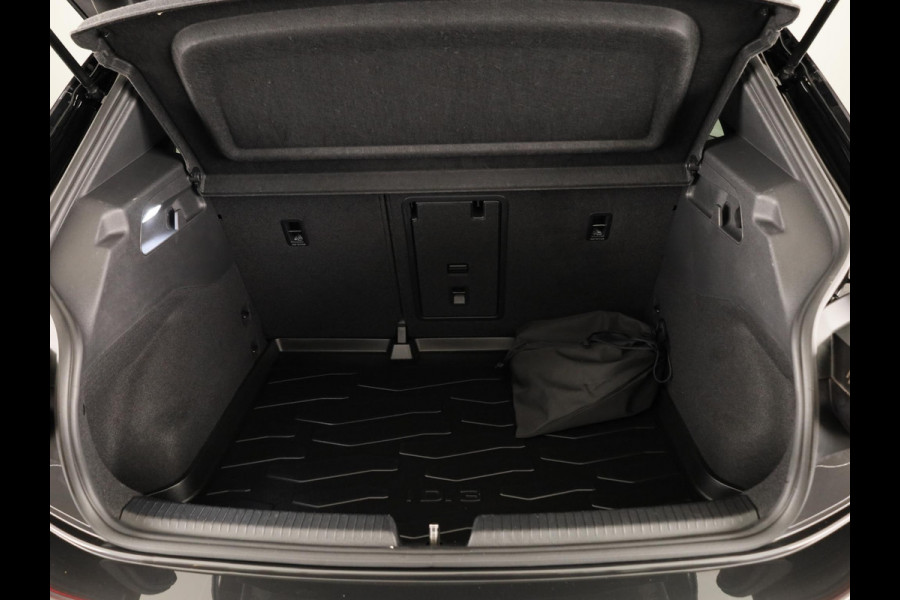 Volkswagen ID.3 Pro Edition 58 kWh | SoH 94,14%| 204PK | Navigatie | Lichtmetalen velgen | Parkeersensoren voor en achter | Half leder |