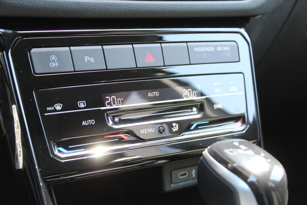 Volkswagen T-Cross 1.0 TSI Life Edition Automaat | Parkeersensoren | Adaptieve Cruise Control