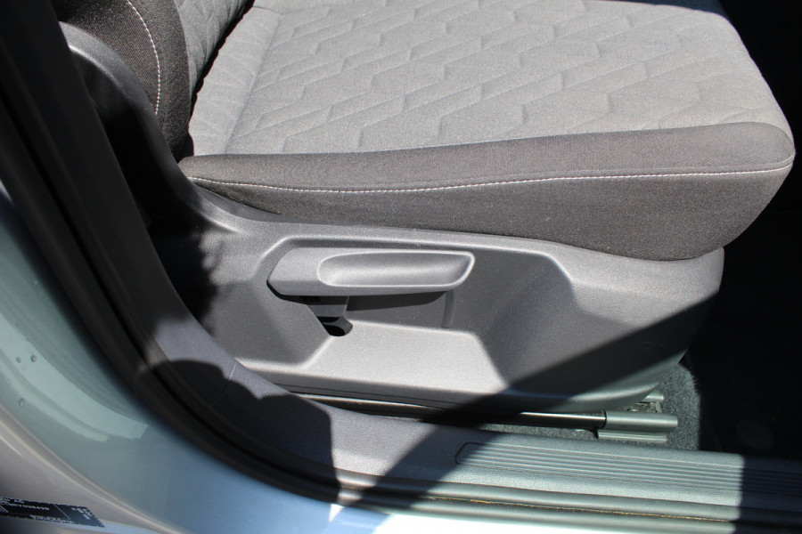 Volkswagen T-Cross 1.0 TSI Life Edition Automaat | Parkeersensoren | Adaptieve Cruise Control