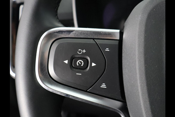 Volvo XC40 RECHARGE TWIN PRO AWD SOD ACCU 93% GARANTIE 9-2031 SCHUIF/ PANORAMADAK. WARMTEPOMP. DIGITAAL DASHBOARD.