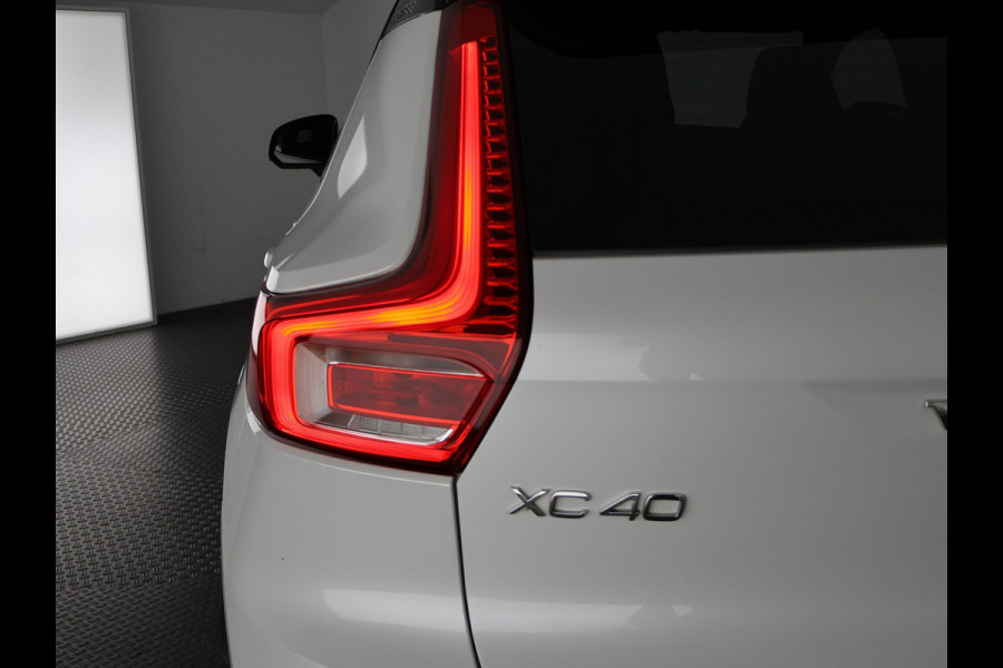 Volvo XC40 RECHARGE TWIN PRO AWD SOD ACCU 93% GARANTIE 9-2031 SCHUIF/ PANORAMADAK. WARMTEPOMP. DIGITAAL DASHBOARD.