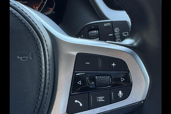 BMW 1-serie 118i High Executive Edition NL-AUTO | M-PAKKET | LEDER | SFEER VERLICHTING