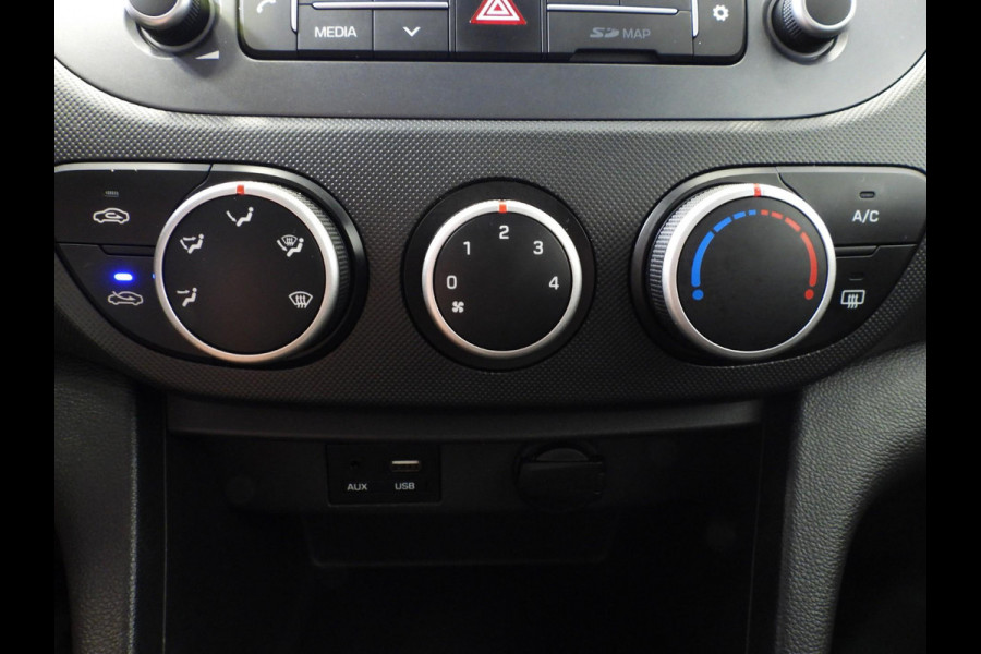 Hyundai i10 1.0i Comfort Smart Pack NAVI/AIRCO/CRUISE/PDC!