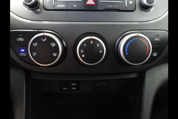 Hyundai i10 1.0i Comfort Smart Pack NAVI/AIRCO/CRUISE/PDC!