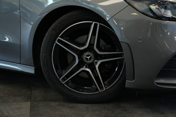 Mercedes-Benz B-Klasse 200 Premium AMG Full-led Navigatie Carbon
