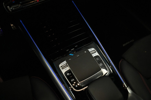 Mercedes-Benz B-Klasse 200 Premium AMG Full-led Navigatie Carbon