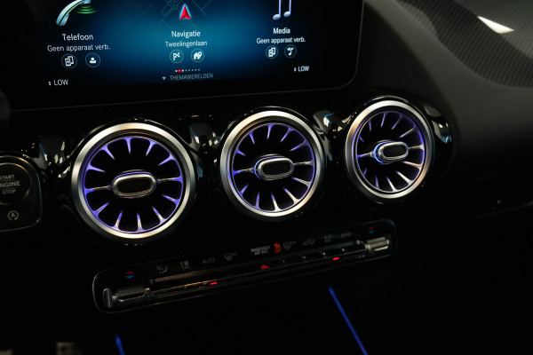 Mercedes-Benz B-Klasse 200 Premium AMG Full-led Navigatie Carbon