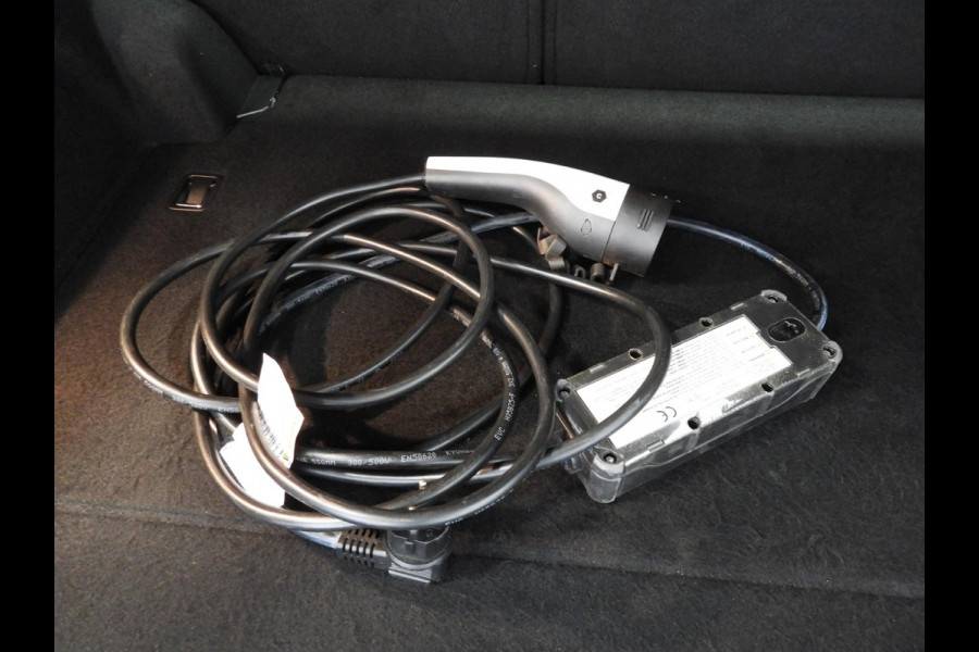 Kia Xceed 1.6 GDi PHEV Plug-In DynamicLine NAVI/CAMERA/LED/16"LMV!