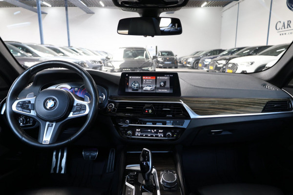 BMW 5 Serie Touring 540i xDrive M-Sport LED/VIRTUAL/SFEER/PANO/LEER+S.VERWARMING+MEMORY/20" LMV/360/ACC/ECC/12 MND GARANTIE!
