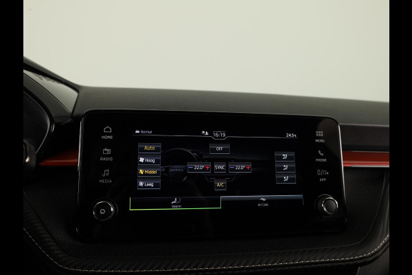 Škoda Fabia 1.0 TSI Monte Carlo 115 pk Automaat (DSG) | Verlengde garantie | Navigatie via App | Parkeersensoren | Achteruitrijcamera | Adaptieve cruise control | Stoelverwarming |
