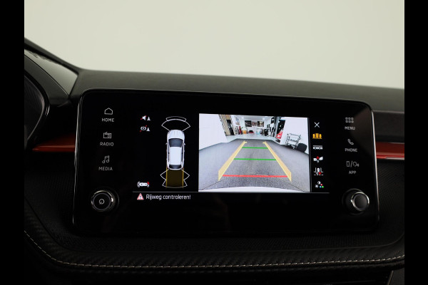 Škoda Fabia 1.0 TSI Monte Carlo 115 pk Automaat (DSG) | Verlengde garantie | Navigatie via App | Parkeersensoren | Achteruitrijcamera | Adaptieve cruise control | Stoelverwarming |