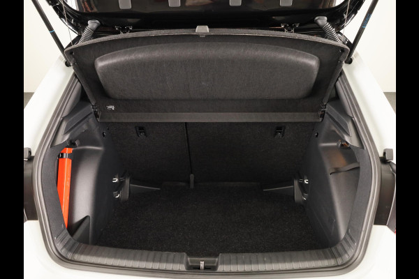 Škoda Fabia 1.0 TSI Monte Carlo 115 pk Automaat (DSG) | Verlengde garantie | Navigatie via App | Parkeersensoren | Achteruitrijcamera | Adaptieve cruise control | Stoelverwarming |