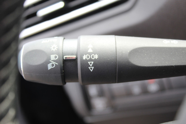 Peugeot 308 SW 1.2 Turbo 131 PK Blue Lease Allure Erg nette en goed onderhouden Peugeot 308 360 Camera, Navigatie, Clima, pdc, lmv