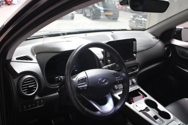 Hyundai Kona EV Premium 64 kWh SOH 92% Camera/Schuifdak/Trekhaak/