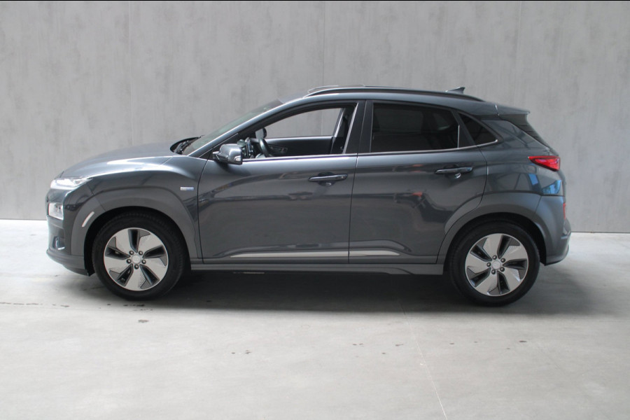 Hyundai Kona EV Premium 64 kWh SOH 92% Camera/Schuifdak/Trekhaak/