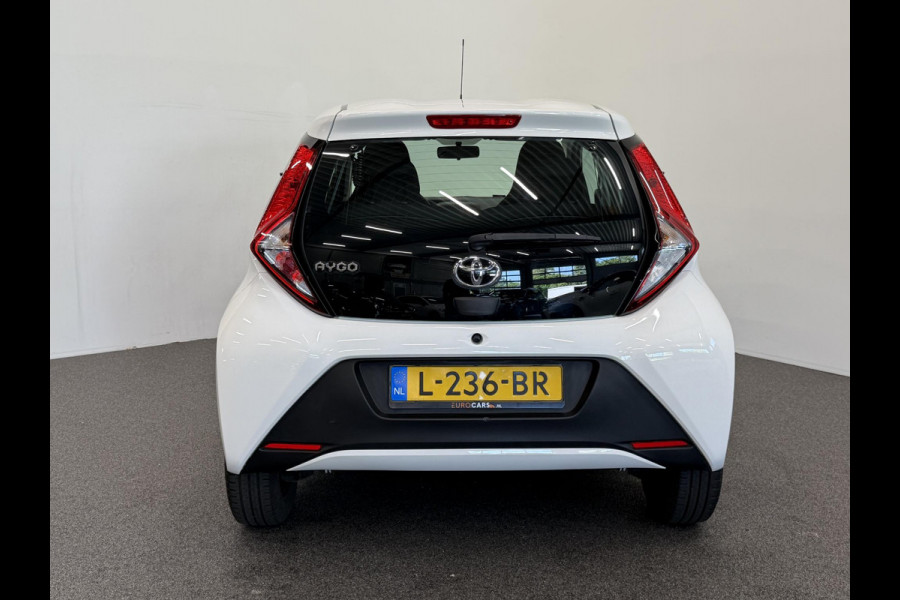 Toyota Aygo 1.0 VVT-i x-fun Airco Bluetooth Centrale vergrendeling + afstand bediening Electrische ramen Led 5 Deurs