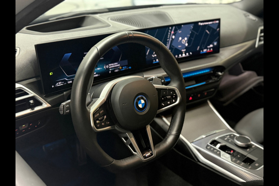 BMW 3 Serie Touring 330e M Sport High Executive | Trekhaak | 360° Camera | ACC | Memory | CarPlay | BTW