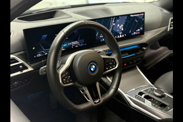 BMW 3 Serie Touring 330e M Sport High Executive | Trekhaak | 360° Camera | ACC | Memory | CarPlay | BTW