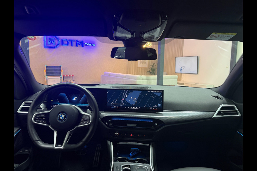BMW 3 Serie Touring 330e M Sport High Executive | Trekhaak | 360° Camera | ACC | Memory | CarPlay | BTW