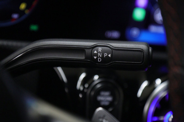 Mercedes-Benz A-Klasse 250 4MATIC AMG-LINE /PANO/CARPLAY/MEMORY/360CAM/VOL