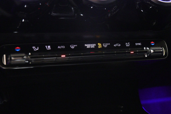 Mercedes-Benz A-Klasse 250 4MATIC AMG-LINE /PANO/CARPLAY/MEMORY/360CAM/VOL