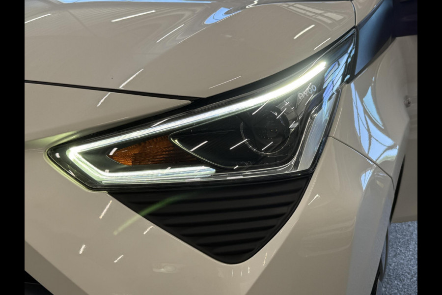 Toyota Aygo 1.0 VVT-i x-fun Airco Bluetooth Centrale vergrendeling + afstand bediening Electrische ramen Led 5 Deurs