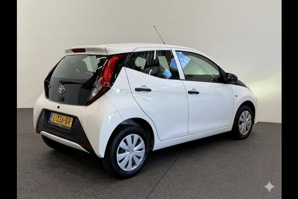 Toyota Aygo 1.0 VVT-i x-fun Airco Bluetooth Centrale vergrendeling + afstand bediening Electrische ramen Led 5 Deurs