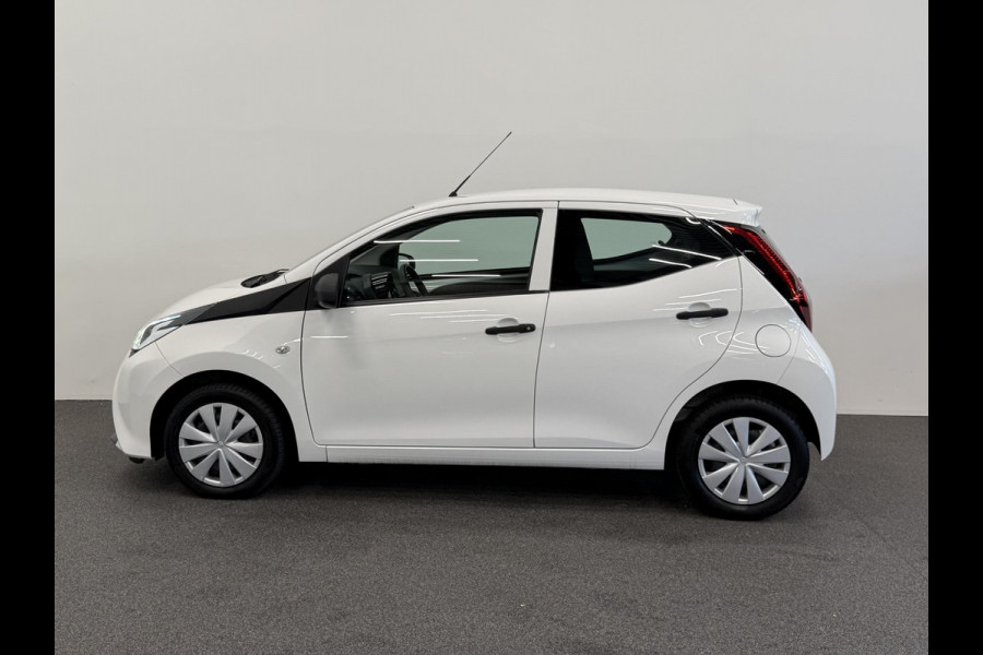 Toyota Aygo 1.0 VVT-i x-fun Airco Bluetooth Centrale vergrendeling + afstand bediening Electrische ramen Led 5 Deurs