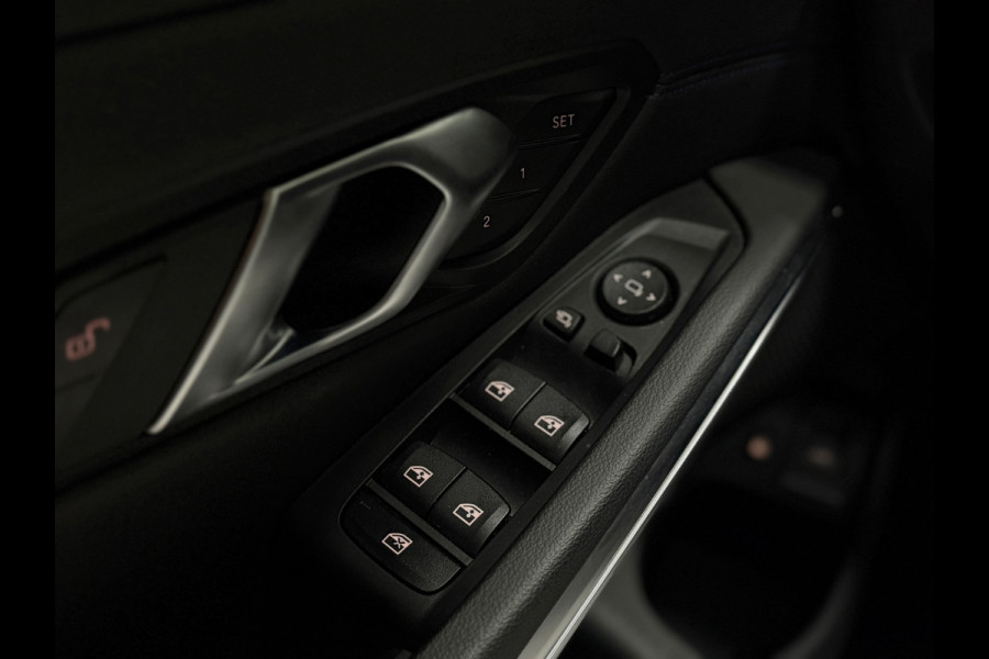 BMW 3 Serie Touring 330e M Sport High Executive | Trekhaak | 360° Camera | ACC | Memory | CarPlay | BTW