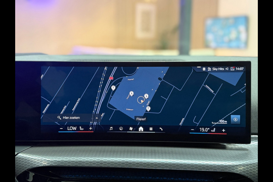 BMW 3 Serie Touring 330e M Sport High Executive | Trekhaak | 360° Camera | ACC | Memory | CarPlay | BTW