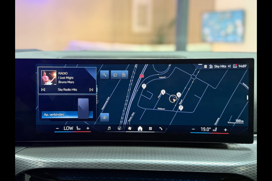 BMW 3 Serie Touring 330e M Sport High Executive | Trekhaak | 360° Camera | ACC | Memory | CarPlay | BTW