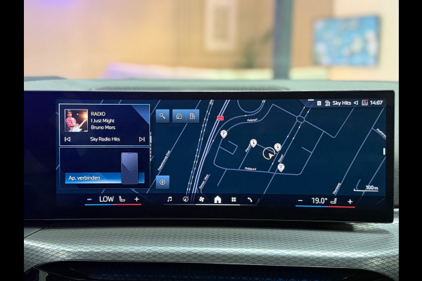 BMW 3 Serie Touring 330e M Sport High Executive | Trekhaak | 360° Camera | ACC | Memory | CarPlay | BTW