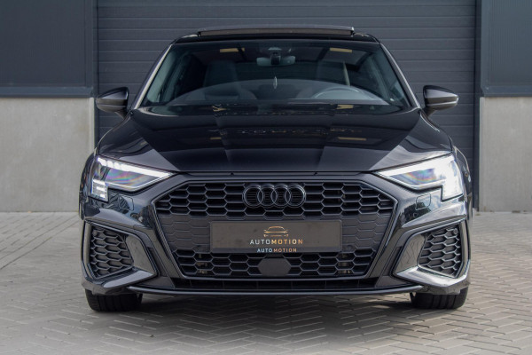 Audi A3 Sportback 40 TFSIe S line RS Bekleding MATRIX PANO MAXTON  ACC