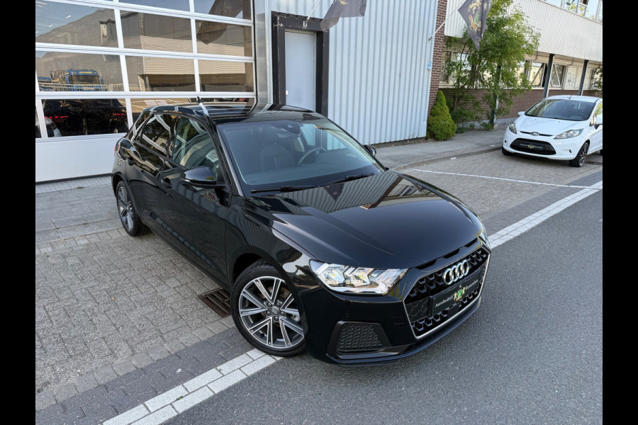 Audi A1 SPORTBACK 30 TFSI ECC/PDC V&A/LMV-17/Apple CarPlay