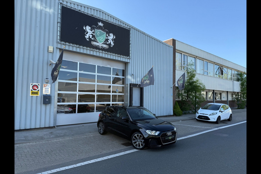 Audi A1 SPORTBACK 30 TFSI ECC/PDC V&A/LMV-17/Apple CarPlay