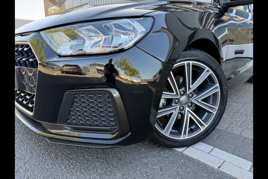 Audi A1 SPORTBACK 30 TFSI ECC/PDC V&A/LMV-17/Apple CarPlay