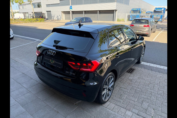 Audi A1 SPORTBACK 30 TFSI ECC/PDC V&A/LMV-17/Apple CarPlay