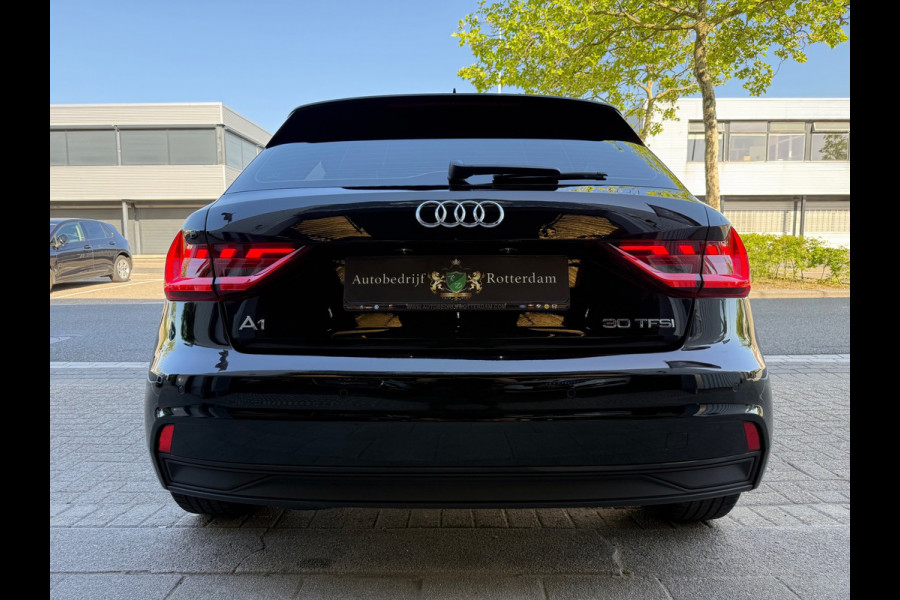 Audi A1 SPORTBACK 30 TFSI ECC/PDC V&A/LMV-17/Apple CarPlay
