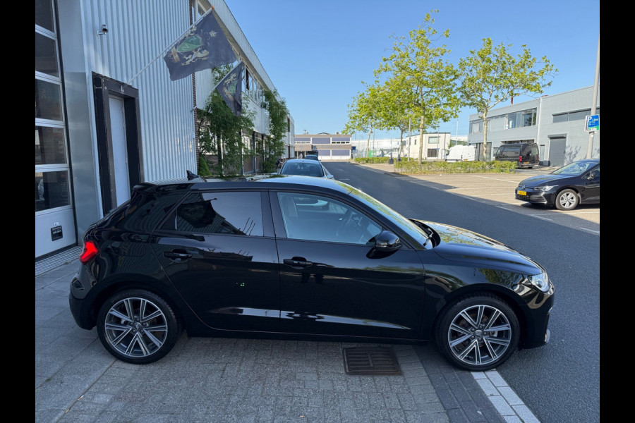 Audi A1 SPORTBACK 30 TFSI ECC/PDC V&A/LMV-17/Apple CarPlay